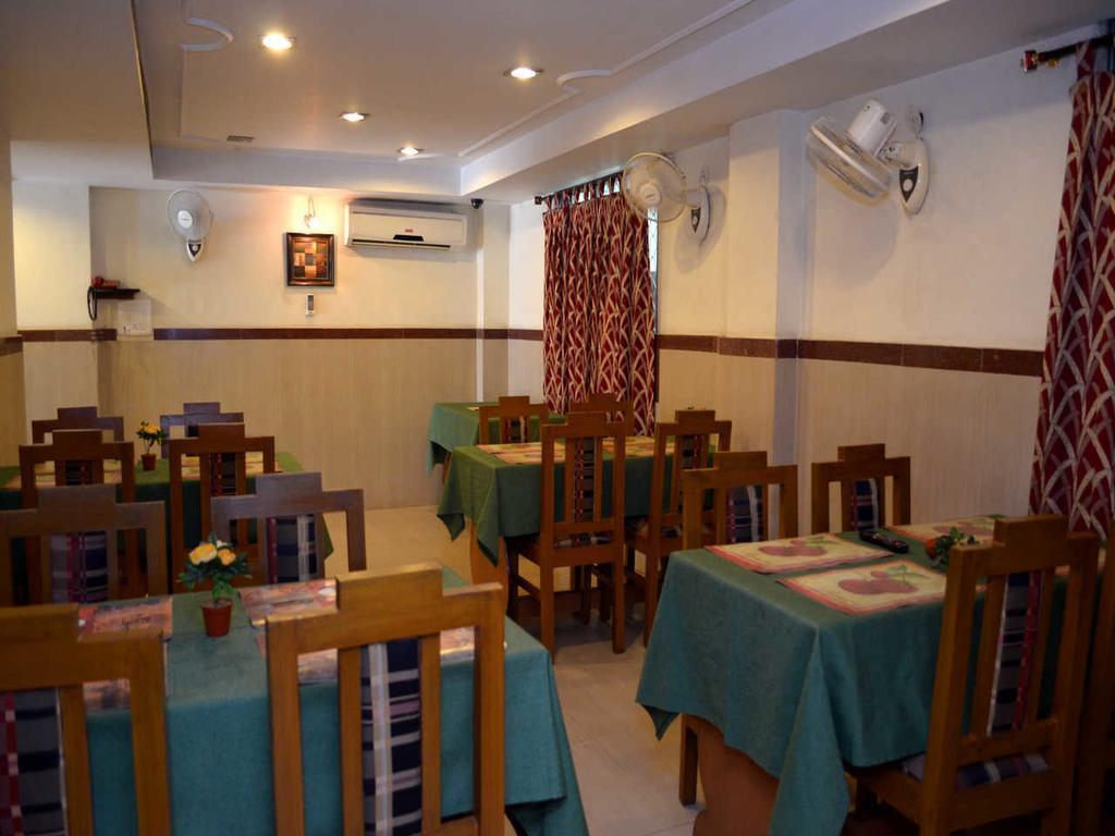 Fabexpress Harry Inn Калькутта Экстерьер фото