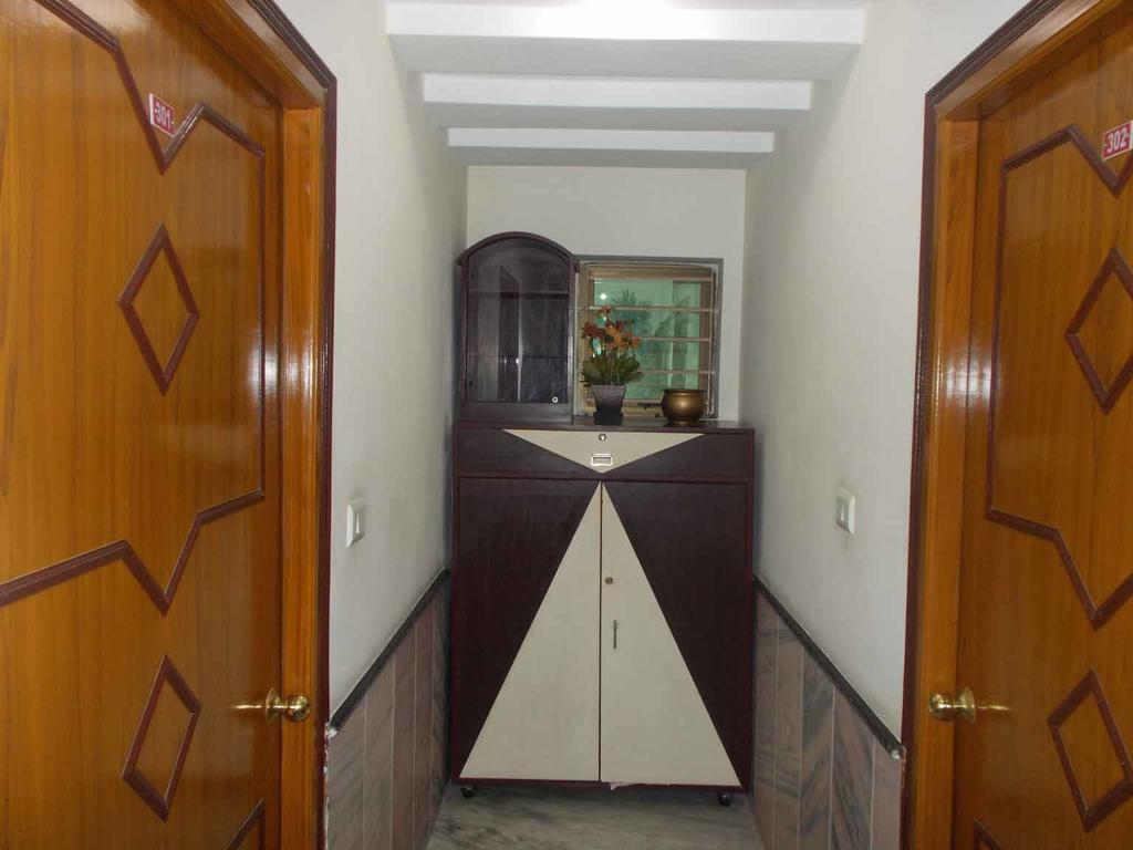 Fabexpress Harry Inn Калькутта Экстерьер фото